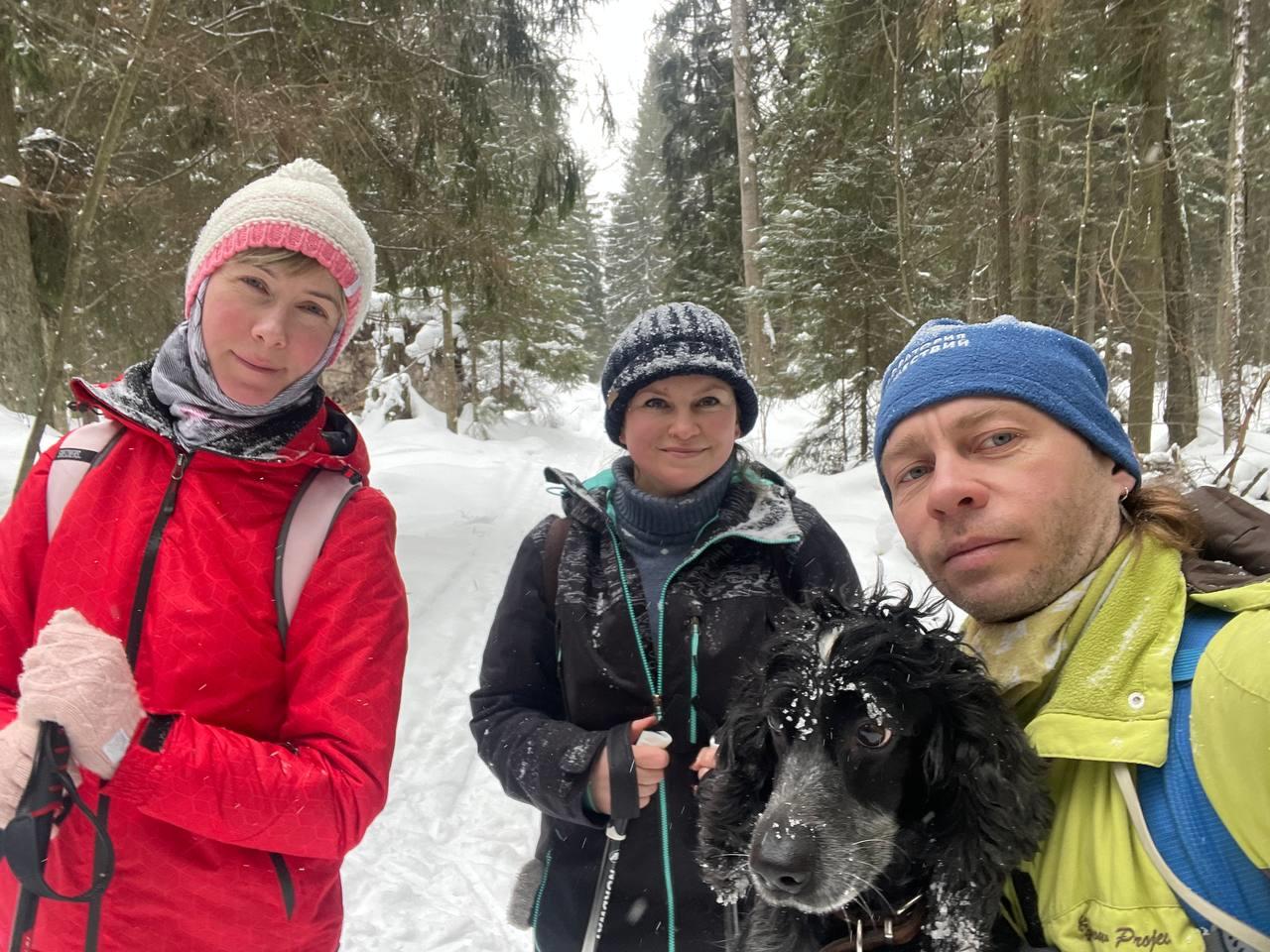 Начало марта нас и наших участников порадовало снегом и возможностью напоследок покататься на лыжах по красивому лесу Подмосковья❄